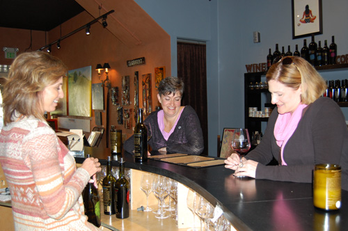 Downtown wineries partner for a good cause