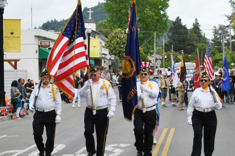 SLIDESHOW: Twilight Parade 2018