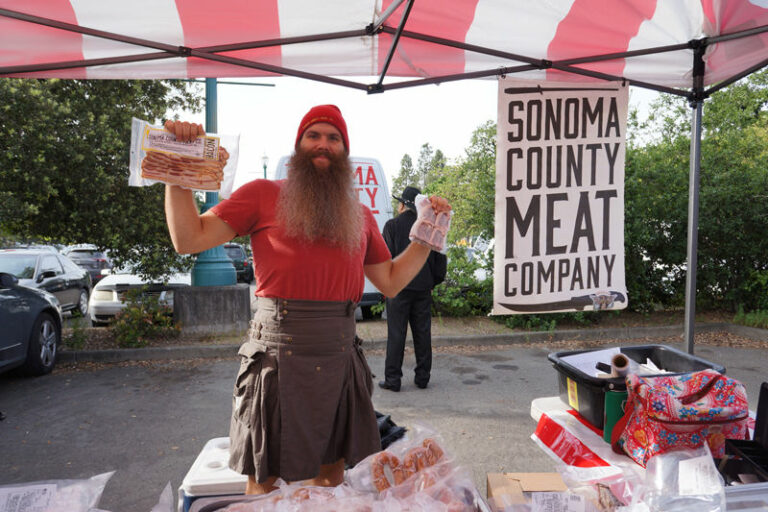 SLIDESHOW: Farmers’ market opens for the season