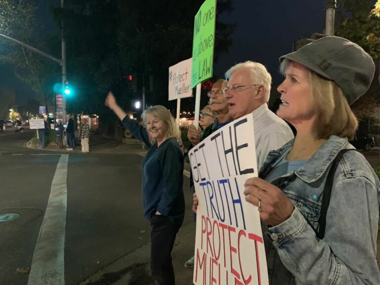 Locals demonstrate in Plaza