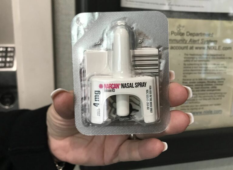 Police secure grant for Narcan kits