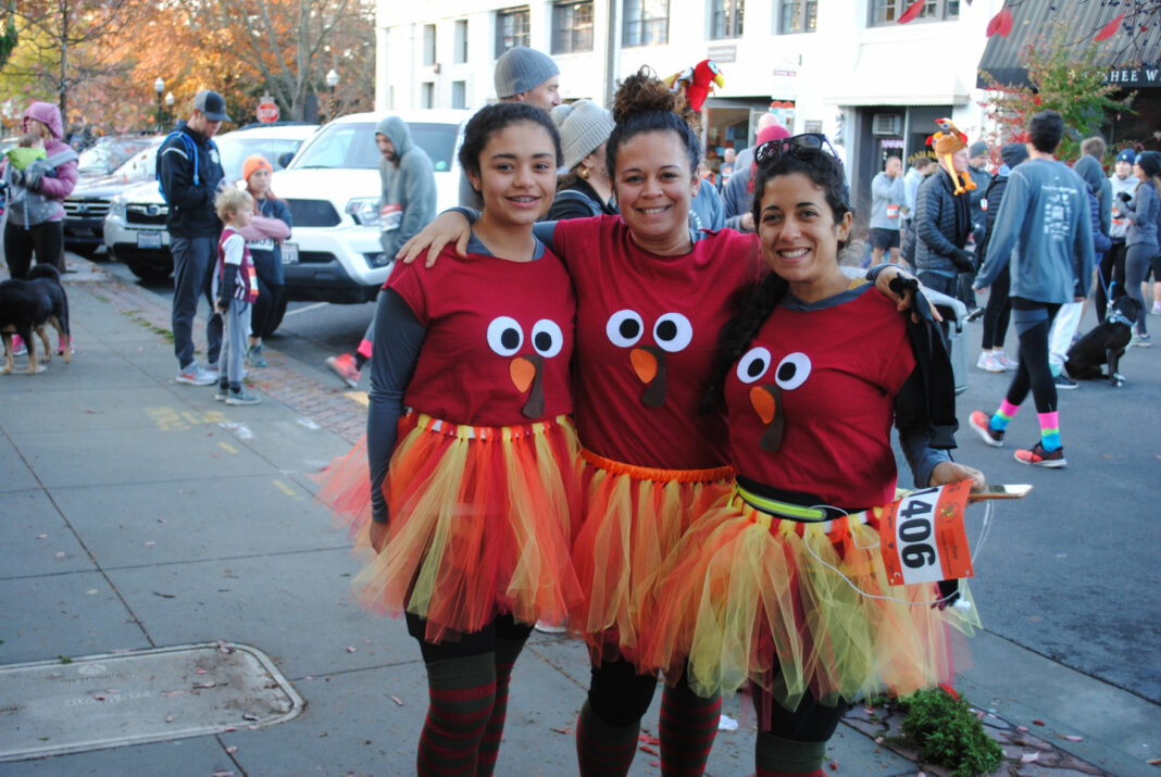 Turkey trotters Healdsburg Tribune