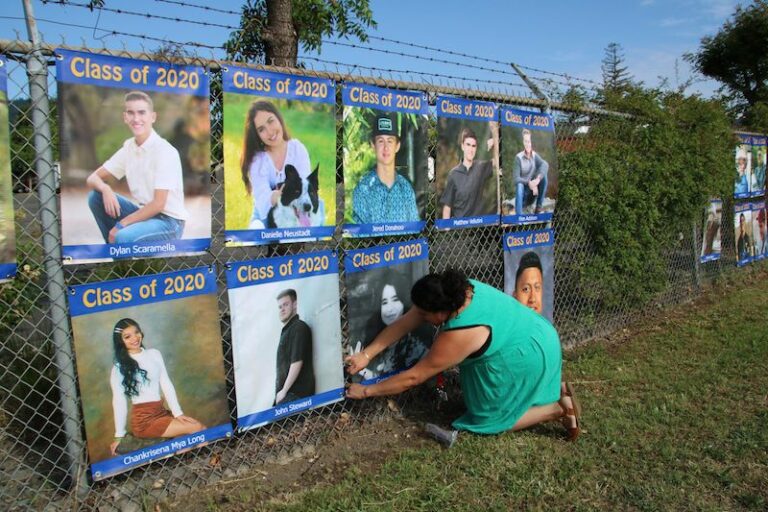 Senior banners, June 1