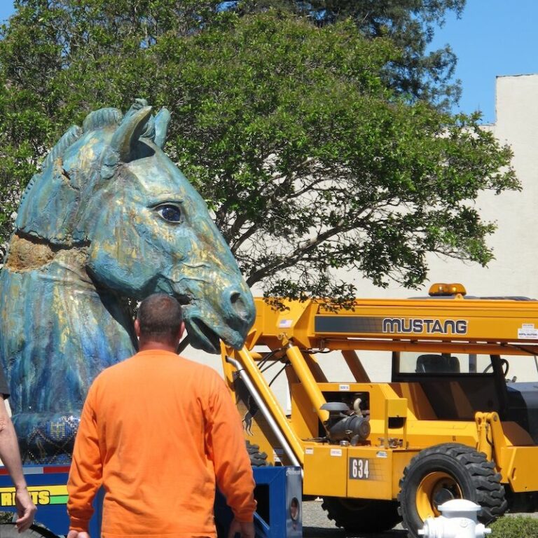 Sculptor Spotlight: Peter and Robyn Crompton