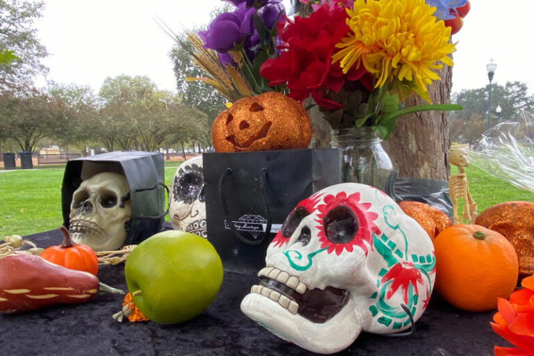 Windsor Celebrates El Día de los Muertos