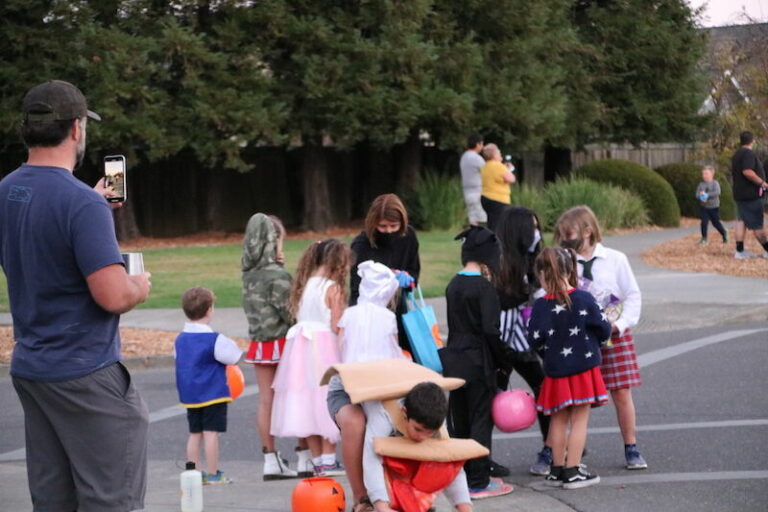 Photo Gallery: Cloverdale’s Halloween Crawl, Oct. 30