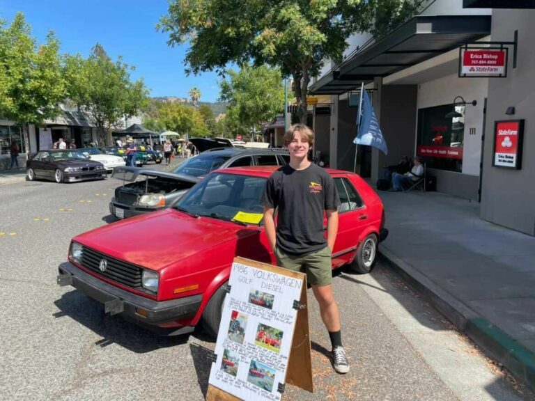 CHS junior shows ’86 Volkswagen in car show