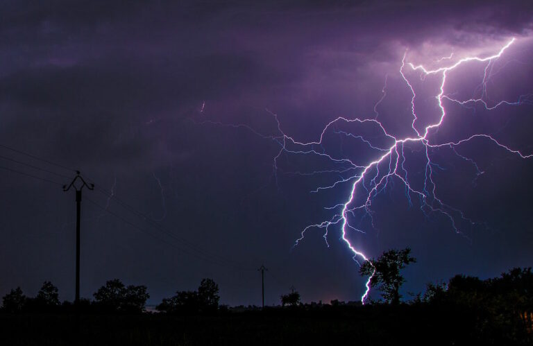 Lightning could spark more California fires as world warms