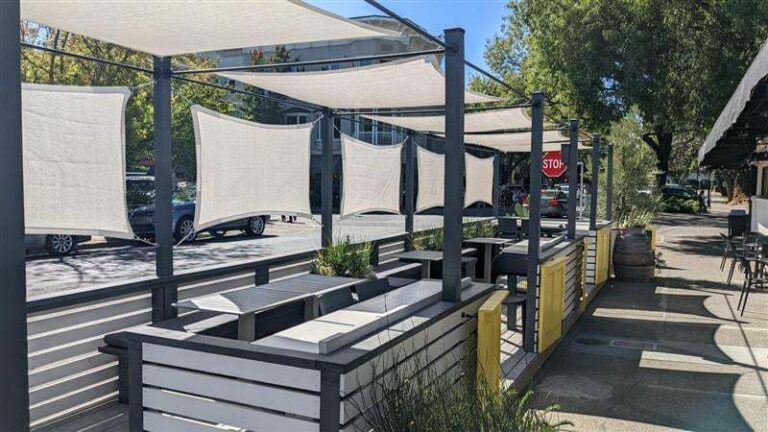 Healdsburg exploring options for a longer term parklet program