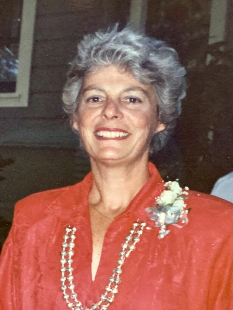 Geraldine Perrelli Holt