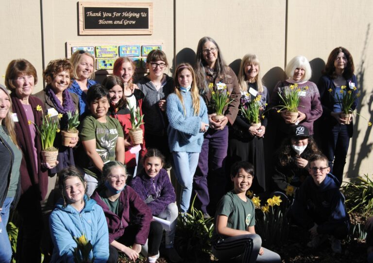 Oak Grove Elementary students dedicate garden to pandemic retirees