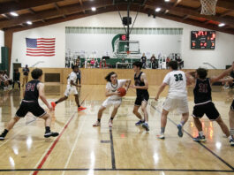 Basketball action at Rio Lindo