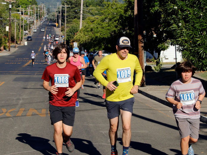 Runners on Powell Avenue