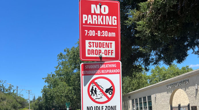 Anti-Idling signs at school