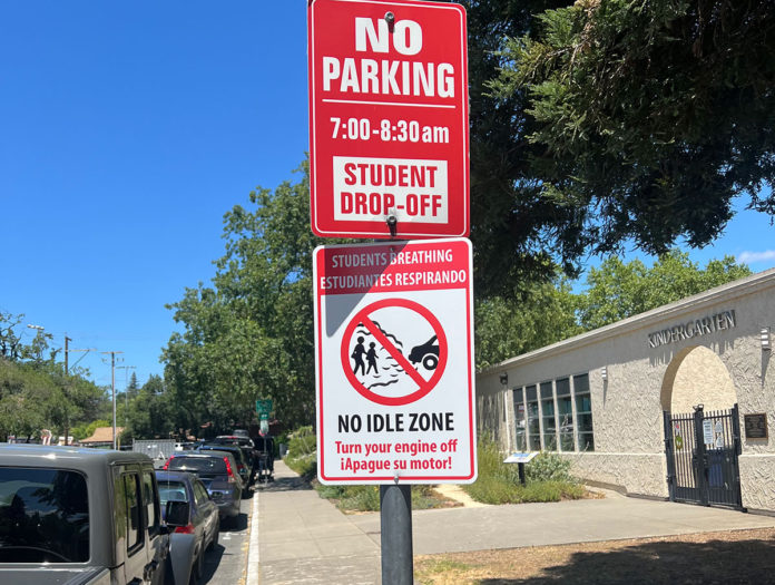 Anti-Idling signs at school