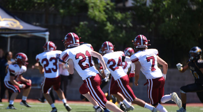 Healdsburg football defense