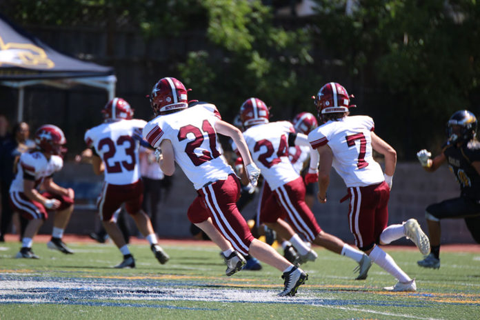 Healdsburg football defense