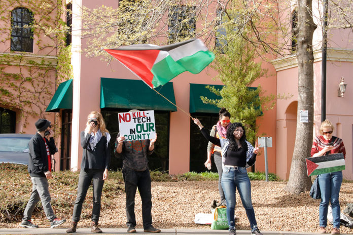 Protesters in Healdsburg