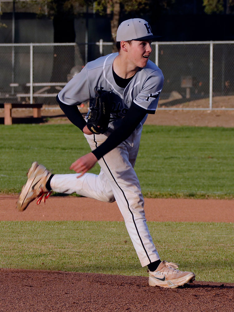 Pitcher Eric Nielsen of Healdsburg