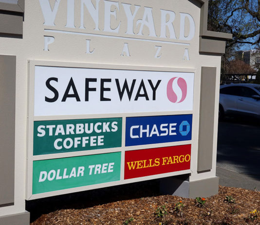 Franchise signage in Healdsburg